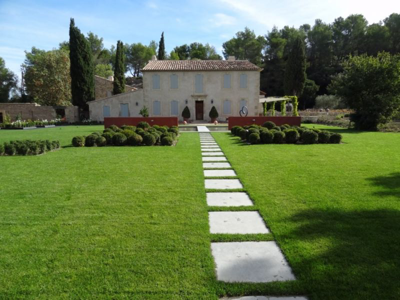 Gazon rustique pour jardin rustique en Provence